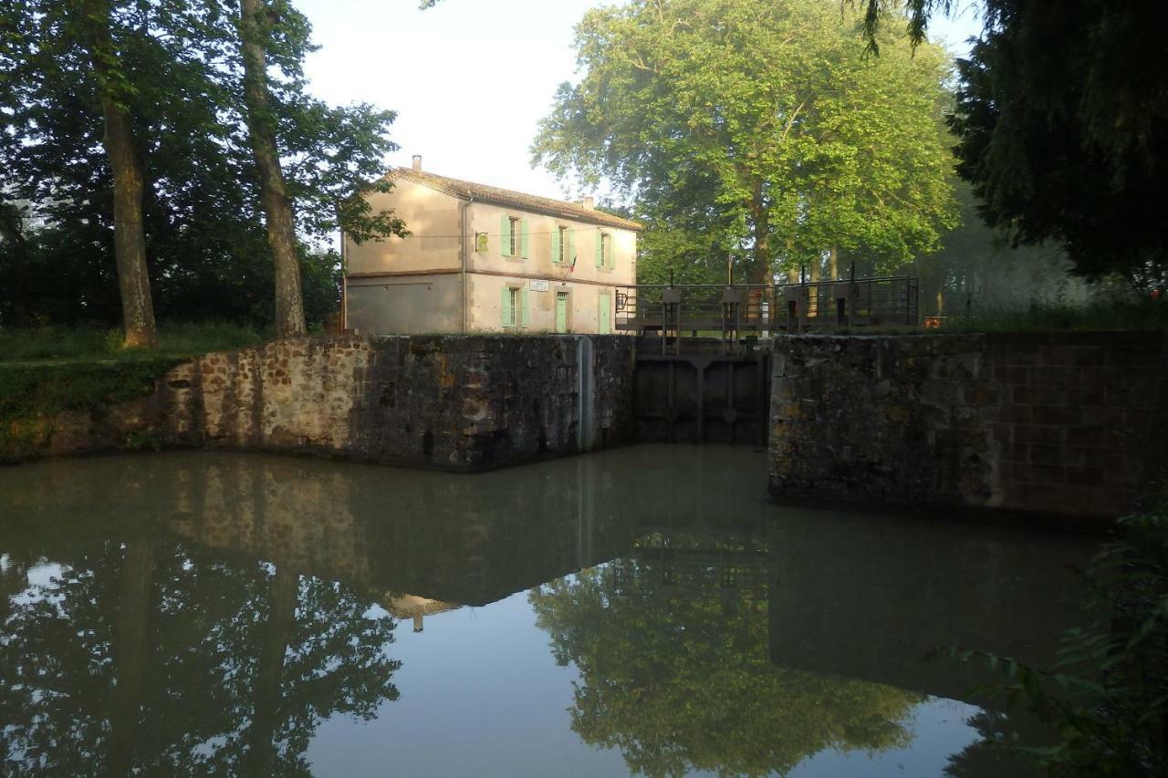 La Bonne Planque - Maison Eclusiere De La Domergue Canal Du Midi Mas-Saintes-Puelles Buitenkant foto